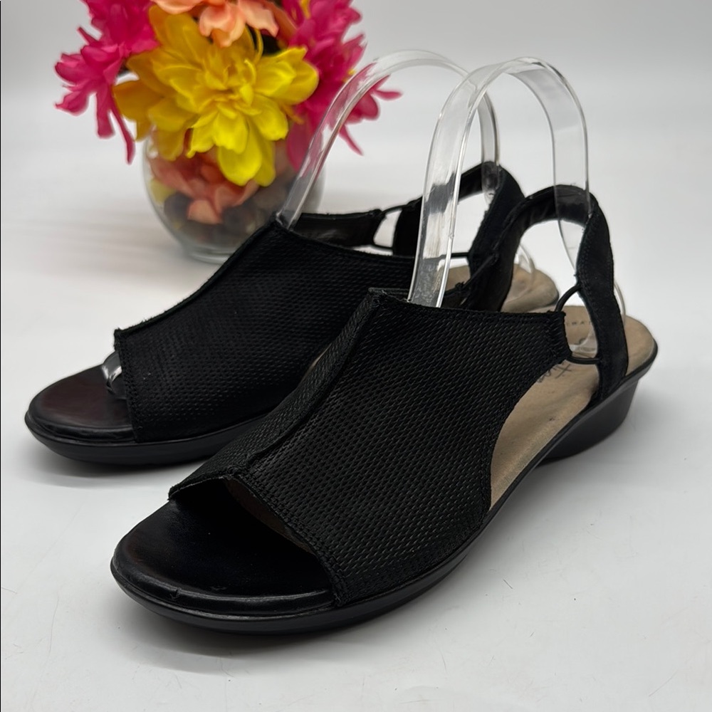 Clarks Black Slingback Sandals with Open Toe Design 8.5 BSN7845C